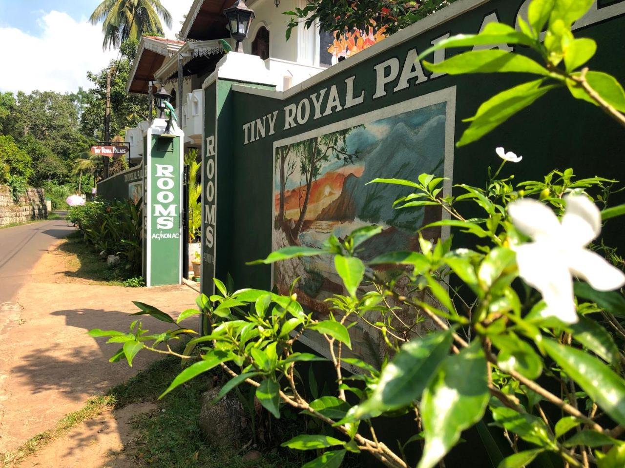 אונה ואטונה Tiny Royal Palace מראה חיצוני תמונה
